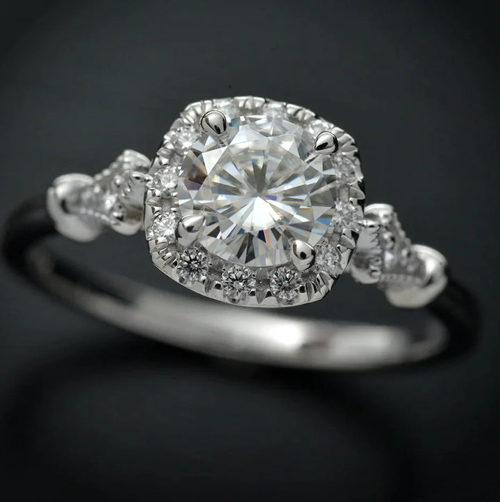 1.1CT Round Cut Vintage Halo Moissanite Diamond Engagement Ring