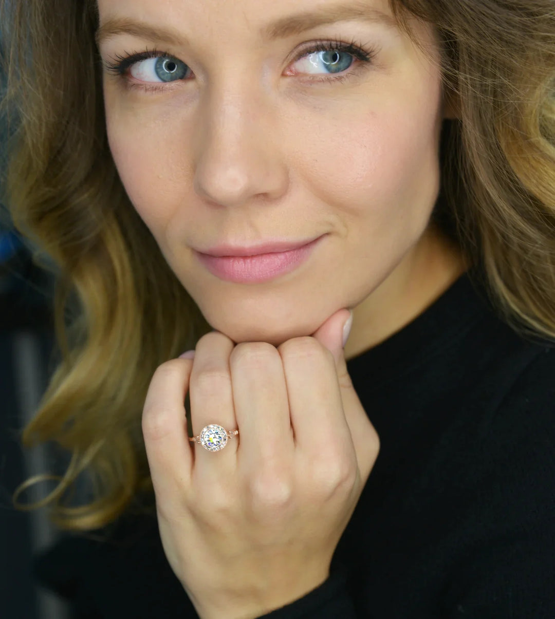 0.7CT Round Vintage Halo Moissanite Diamond Engagement Ring