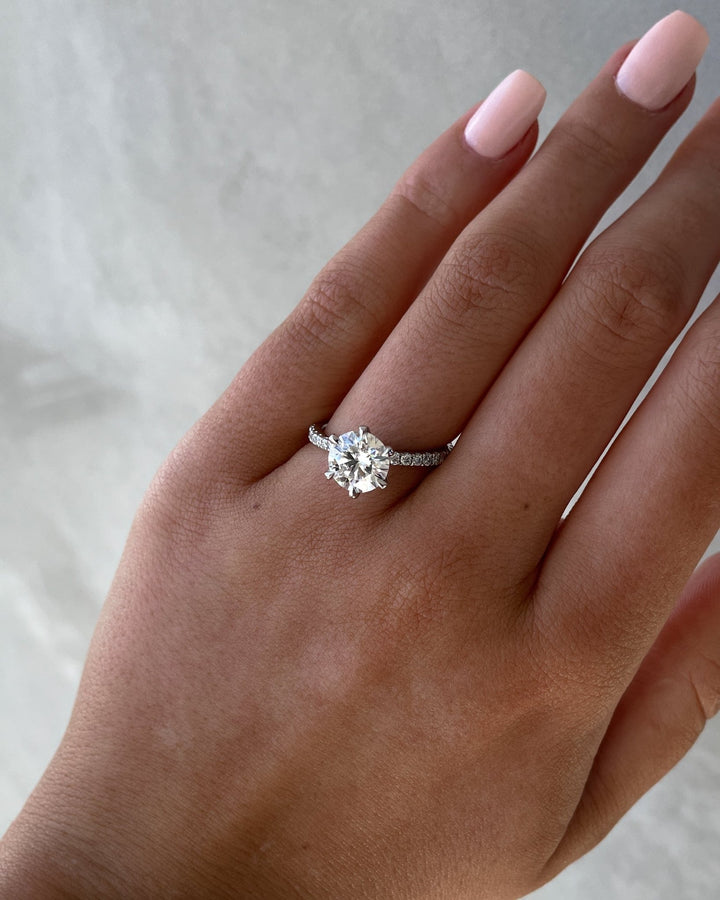 D color diamond ring,