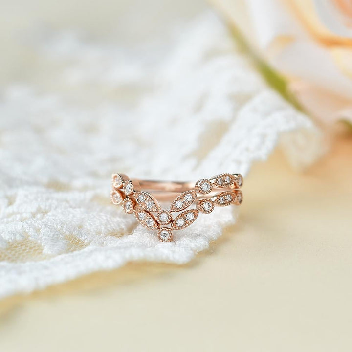 1.5mm Round Brilliant Curved Vintage Style Set of 2 Wedding Band