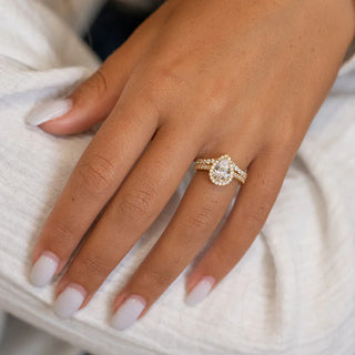1.33CT Pear Cut Halo Moissanite Diamond Engagement Ring