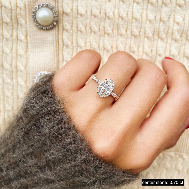 oval luxury engagement ring,