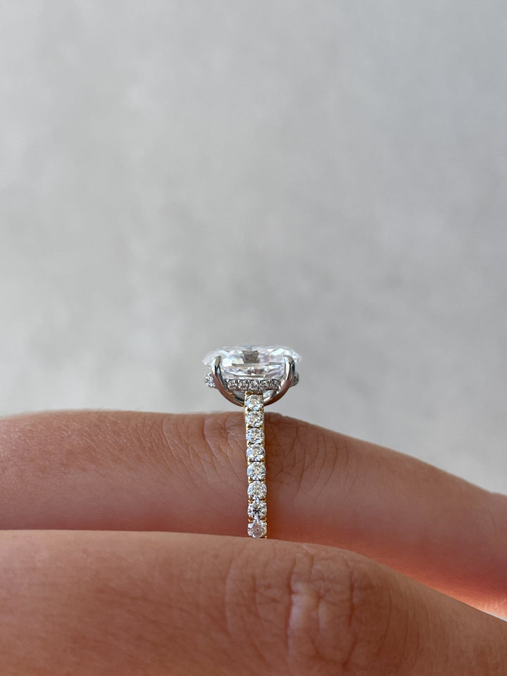 oval diamond keepsake ring,