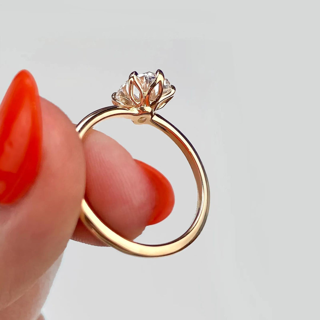 heirloom style oval ring,