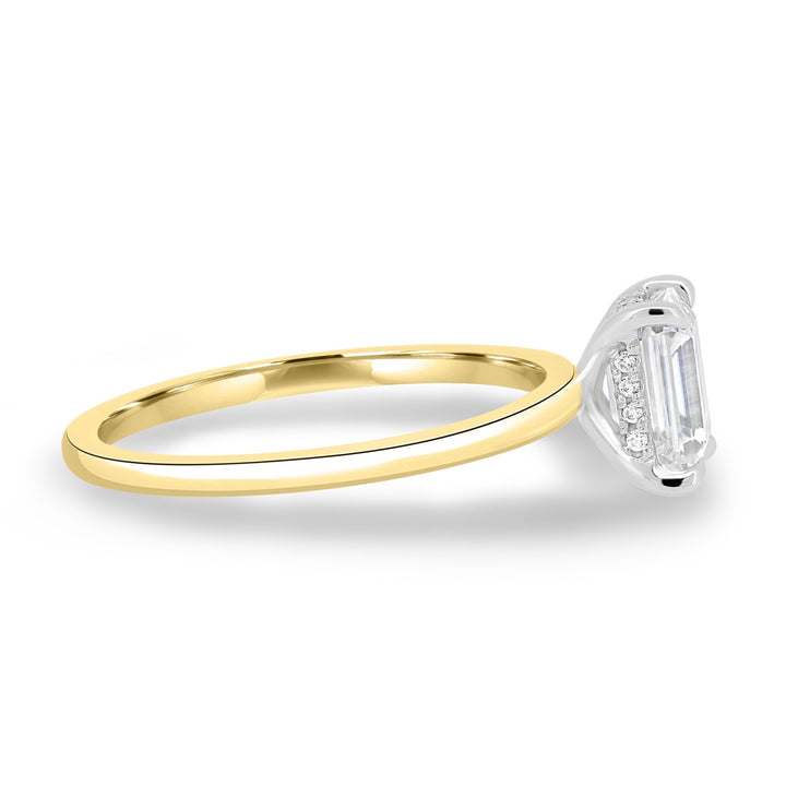 E color VS2 clarity diamond,