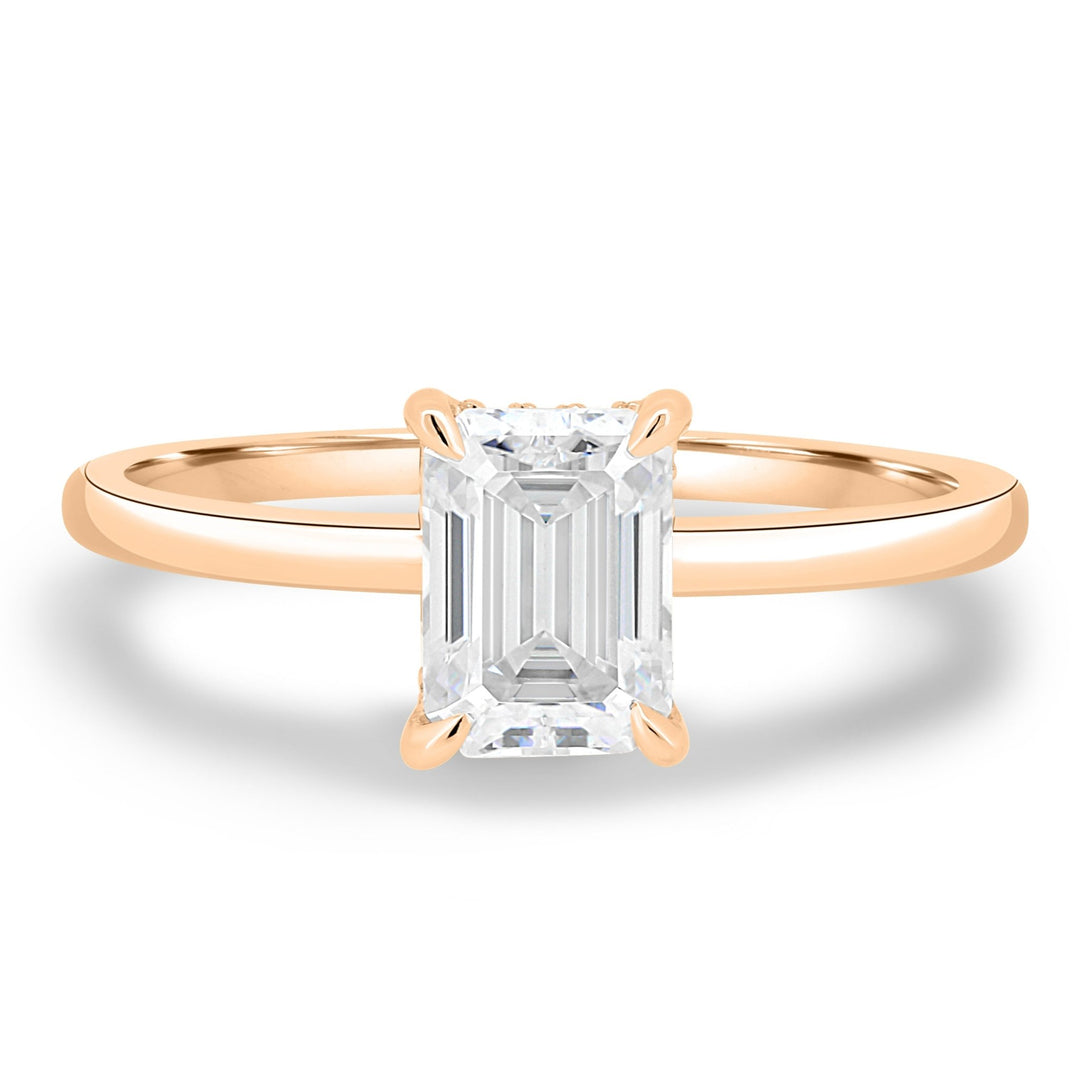 ear colorless diamond ring