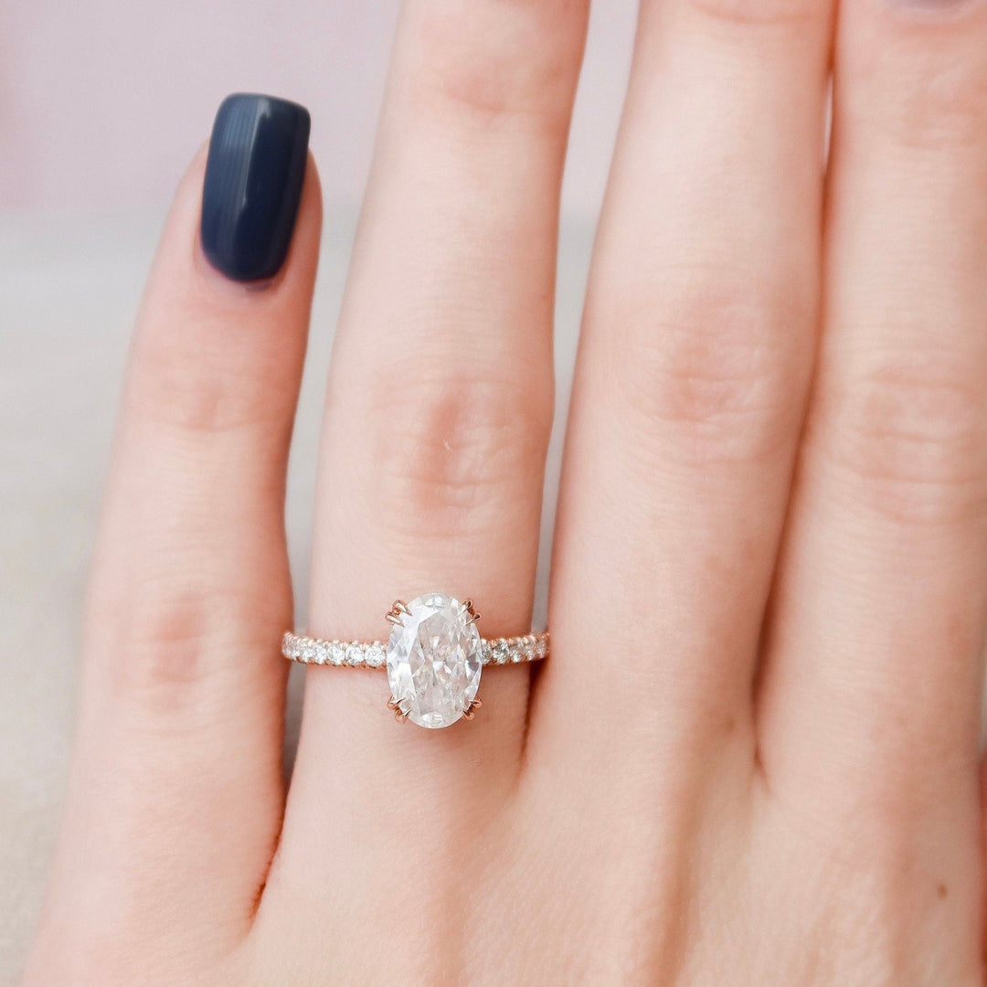 2.0CT Oval Unique Halo Diamond Moissanite Engagement Ring