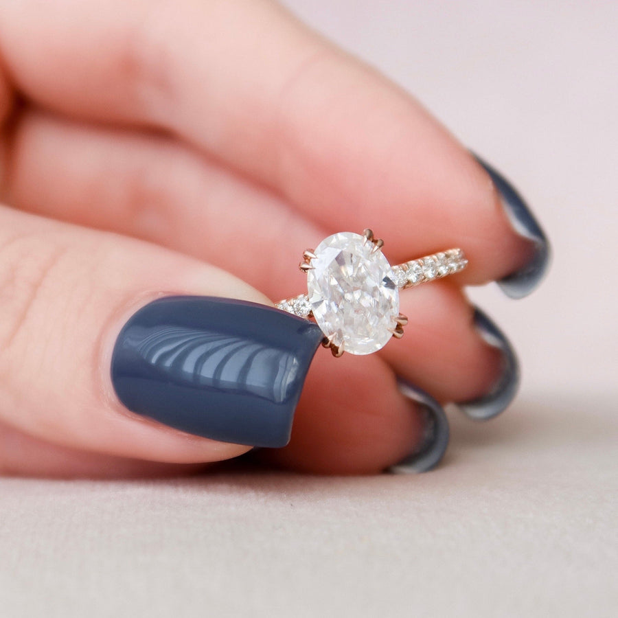 2.0CT Oval Unique Halo Diamond Moissanite Engagement Ring
