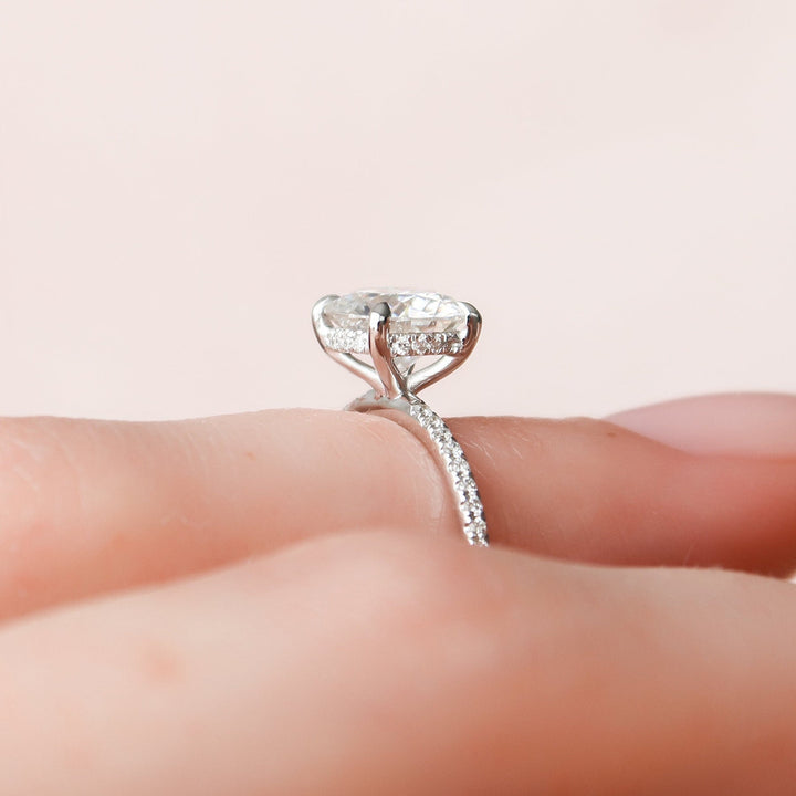 2.0CT Round Brilliant Cut Hidden Halo Moissanite Diamond Engagement Ring