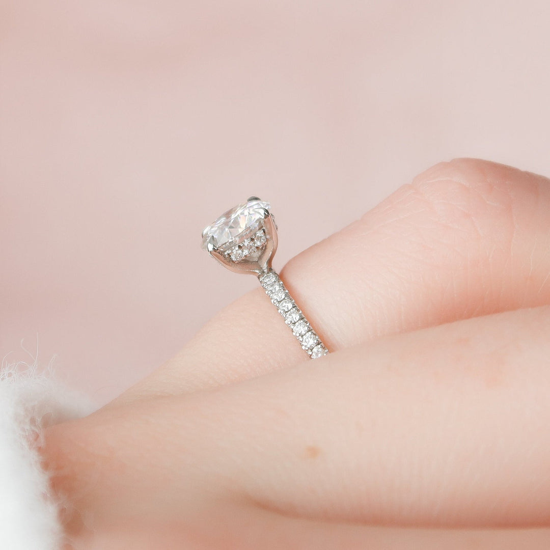1.0CT Round Brilliant Hidden Halo Moissanite Diamond Engagement Ring