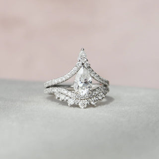 2.25tcw Vintage Pear Cut Moissanite Halo Bridal Engagement Ring Set