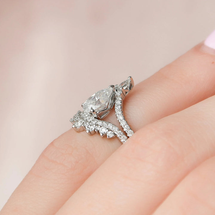 2.25tcw Vintage Pear Cut Moissanite Halo Bridal Engagement Ring Set