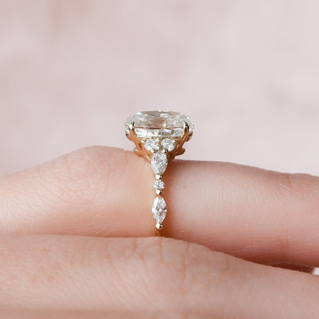 2.0CT Oval Cluster Moissanite Diamond Engagement Ring