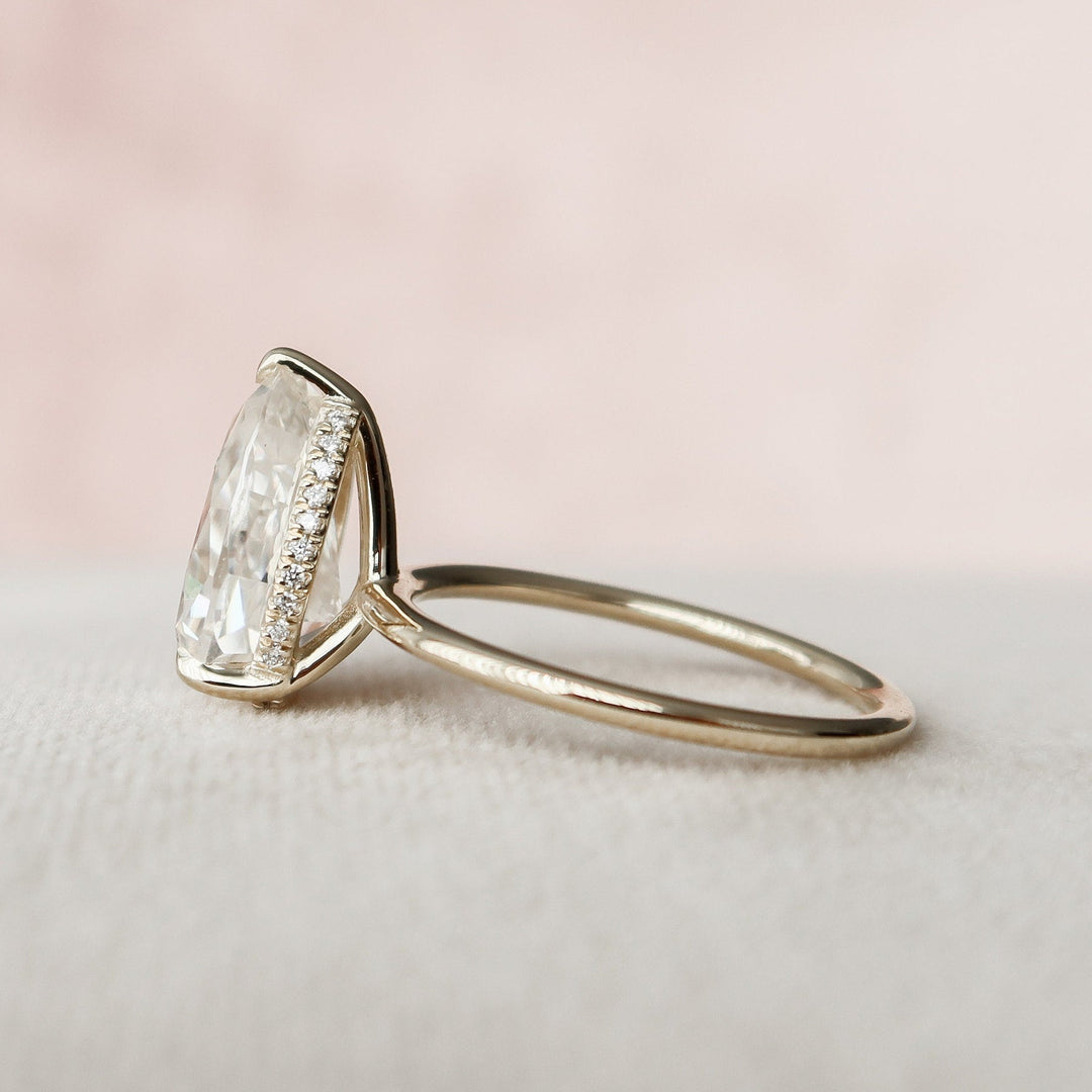 3.0CT Pear Moissanite Solitaire Diamond Engagement Ring