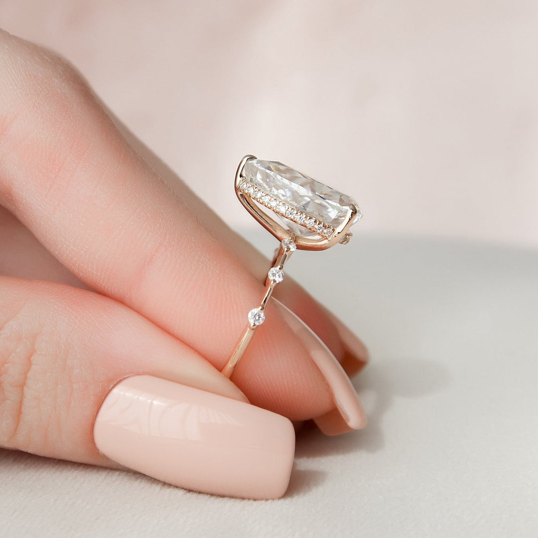 4.0CT Pear Moissanite Hidden Halo Diamond Engagement Ring