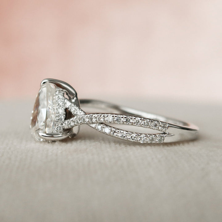 1.0CT Pear Split Shank Moissanite Diamond Engagement Ring