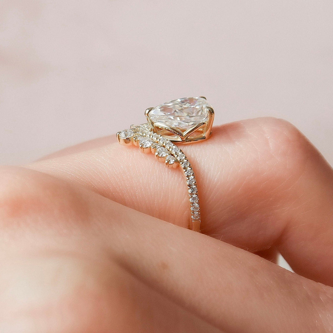 1.50CT Pear Chevron Moissanite Vintage Diamond Engagement Ring