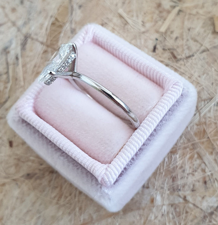 artisan engagement ring, handcrafted luxury ring, premium bridal jewelry, luxury romance jewelry, bridal keepsake ring, timeless bridal ring, luxury heirloom ring, exclusive diamond ring,