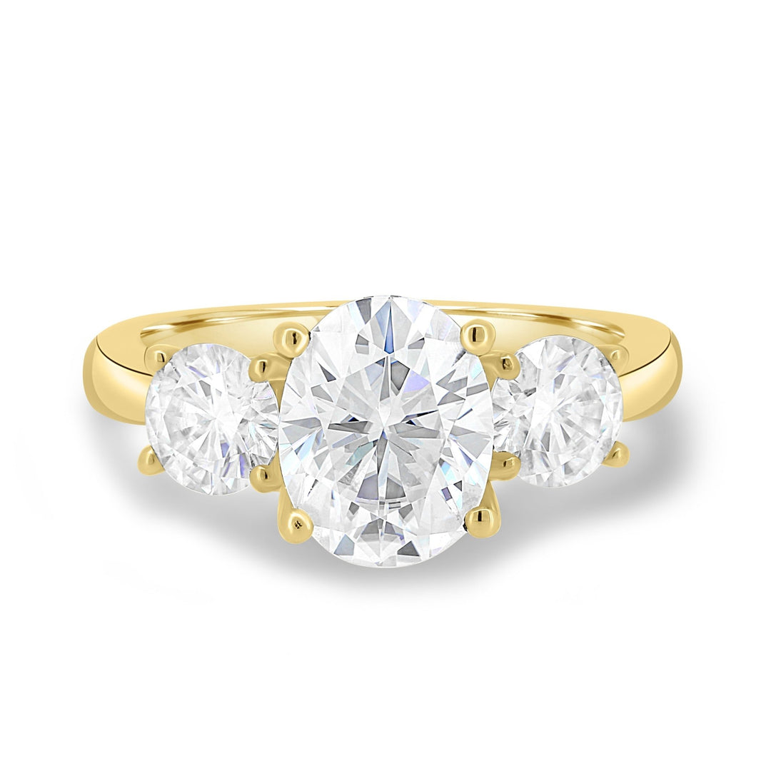 oval cut diamond wedding ring,