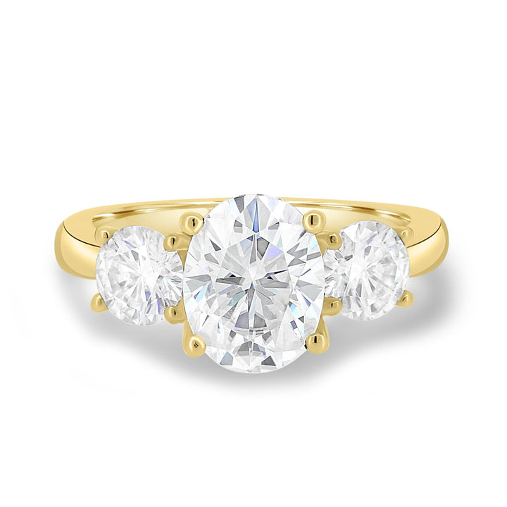 oval cut diamond wedding ring,