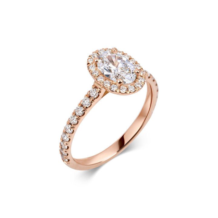 luxurious engagement jewelry,