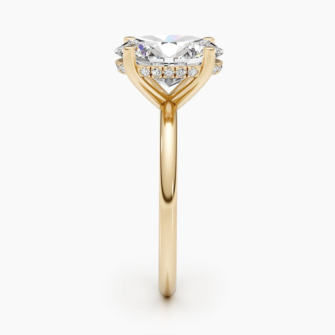 elegant oval diamond engagement ring,