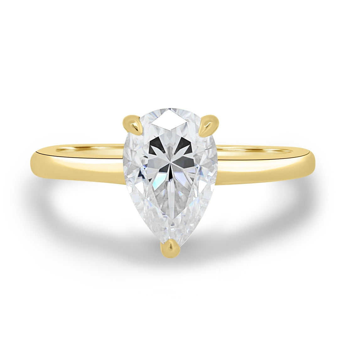 classic bridal engagement ring,