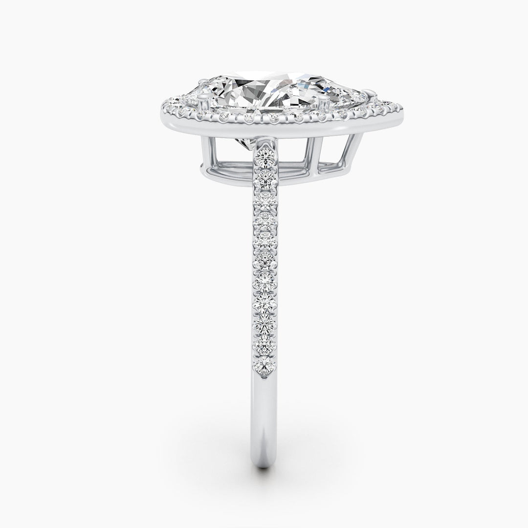 luxury pear engagement ring,