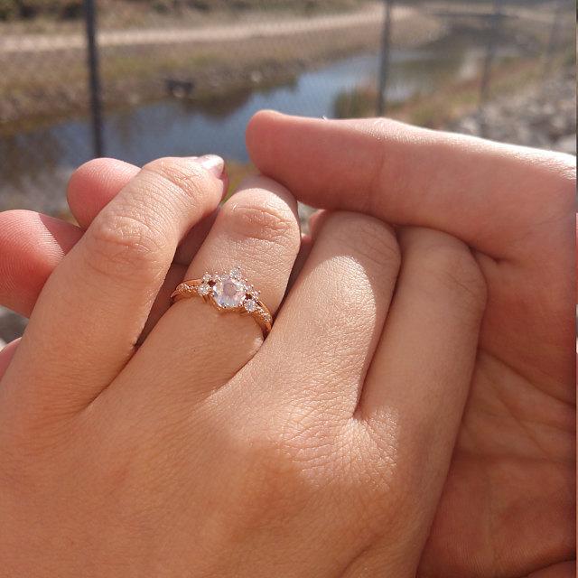 1.5mm Round Brilliant Cut V Curved Moissanite Wedding Band