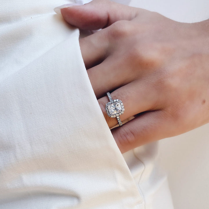 timeless bridal ring, luxury heirloom ring, exclusive diamond ring, fine luxury jewelry, sustainable bridal jewelry, handcrafted proposal ring, luxury engagement jewelry, modern luxury ring