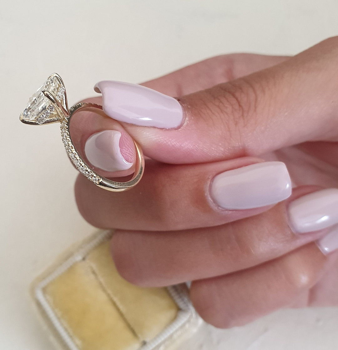 timeless engagement ring, bridal ring, proposal ring, handcrafted engagement ring, luxury bridal ring, wedding ring style, refined engagement ring, premium engagement ring, fine jewelry engagement ring